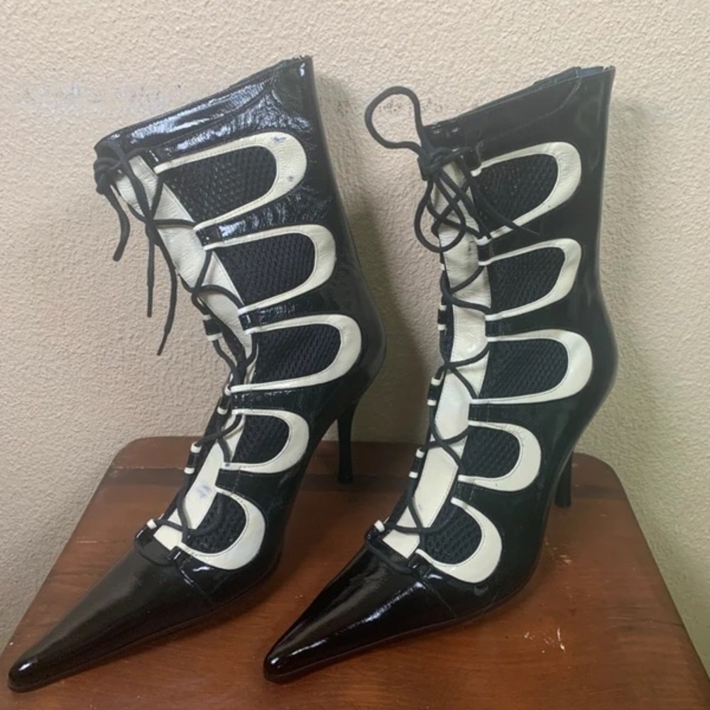 Chic Black and White Lace-Up Heeled Boots